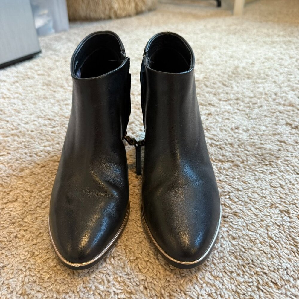Ted Baker Ankle Boots Women's Black Leather Size US 38.5 Block Heel Almond Toe